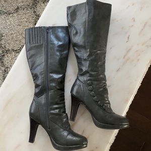 Steve Madden boots. Loved these, they just did not fit.